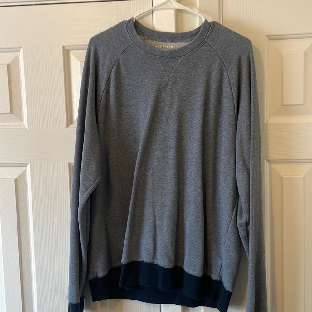 Men’s Joe Fresh sweatshirt